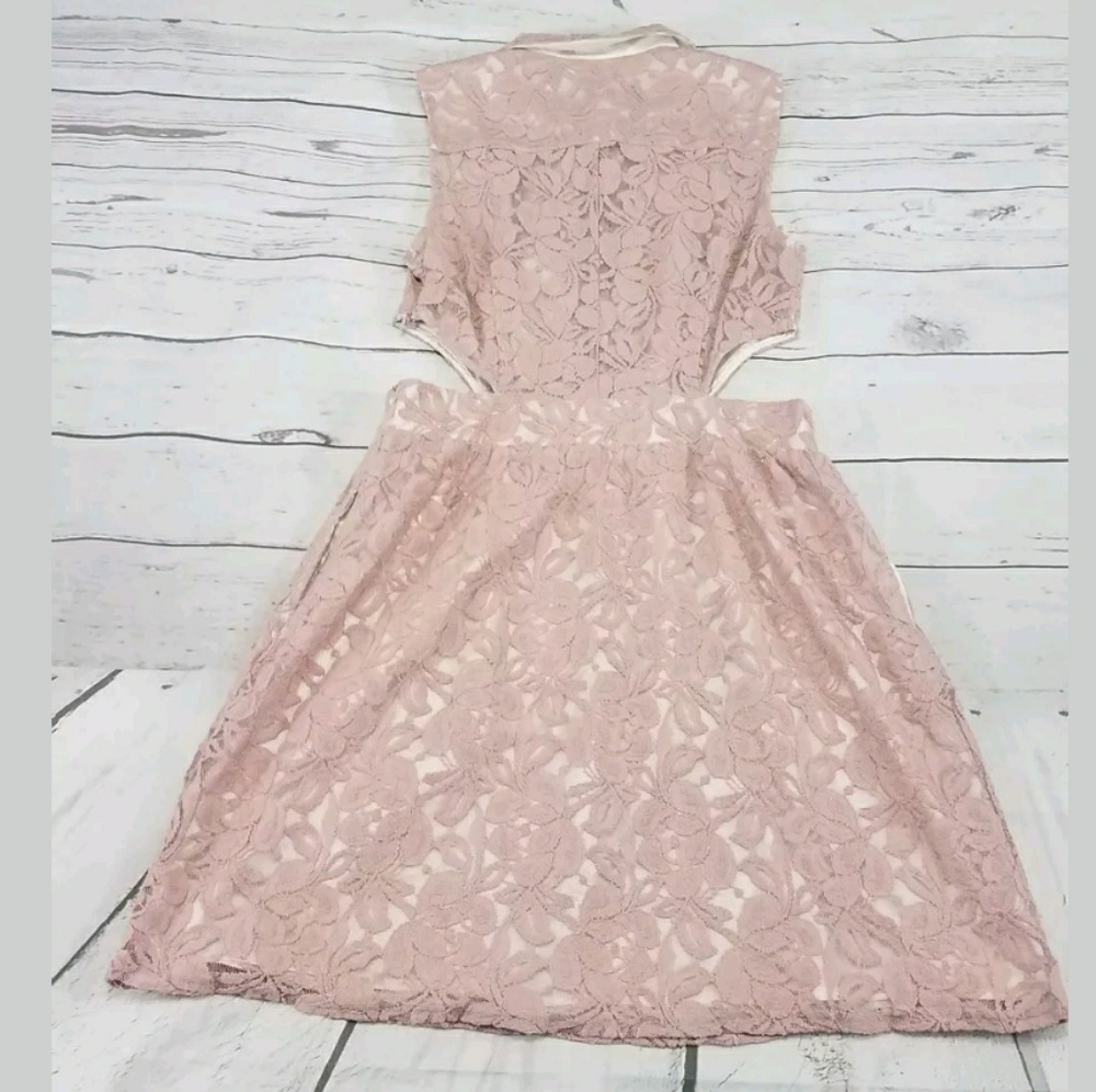 Lush Dress Size Medium - Picture 2 of 8